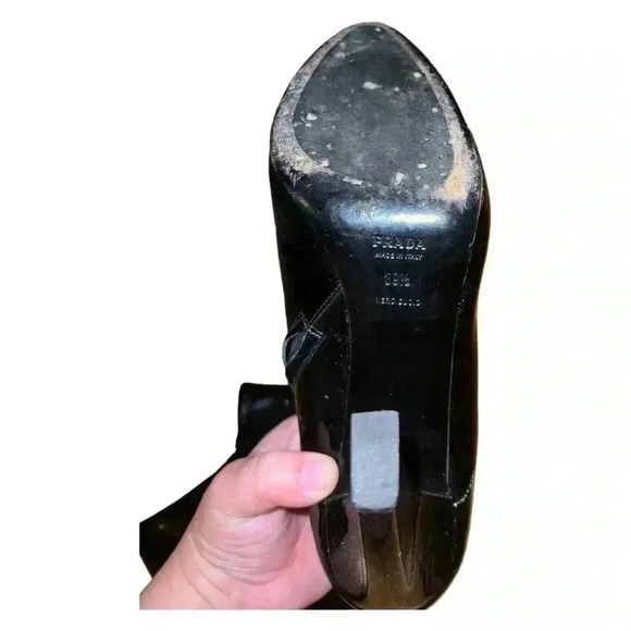 PRADA Semi Pointed Black Patent Leather Ankle Boots Concealed Zip Closure SZ 8.5 - Picture 5 of 9